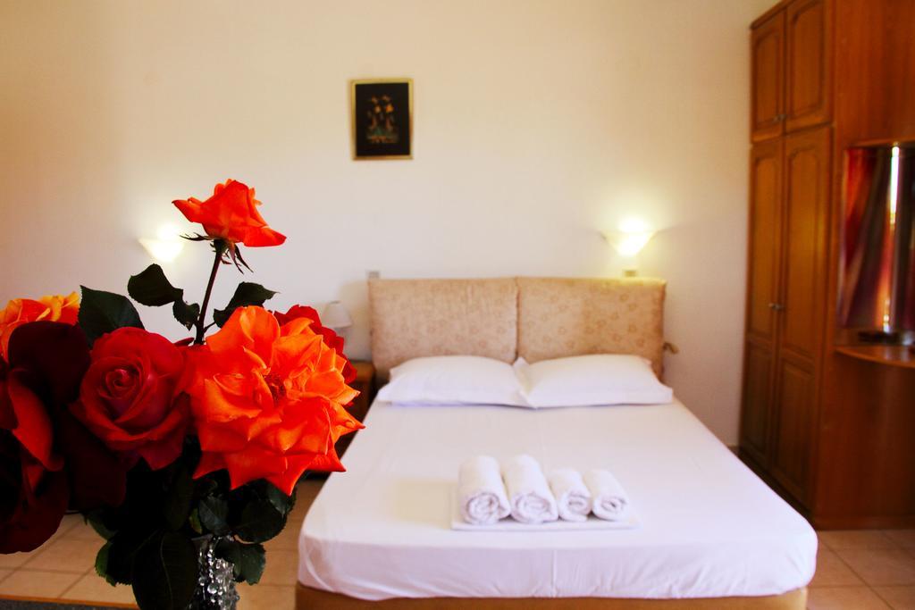 Dimitra Rooms Lefkada City ภายนอก รูปภาพ